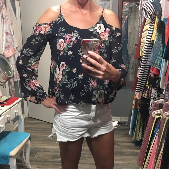 Haute Monde Tops - Fashionable Cold Shoulder Top